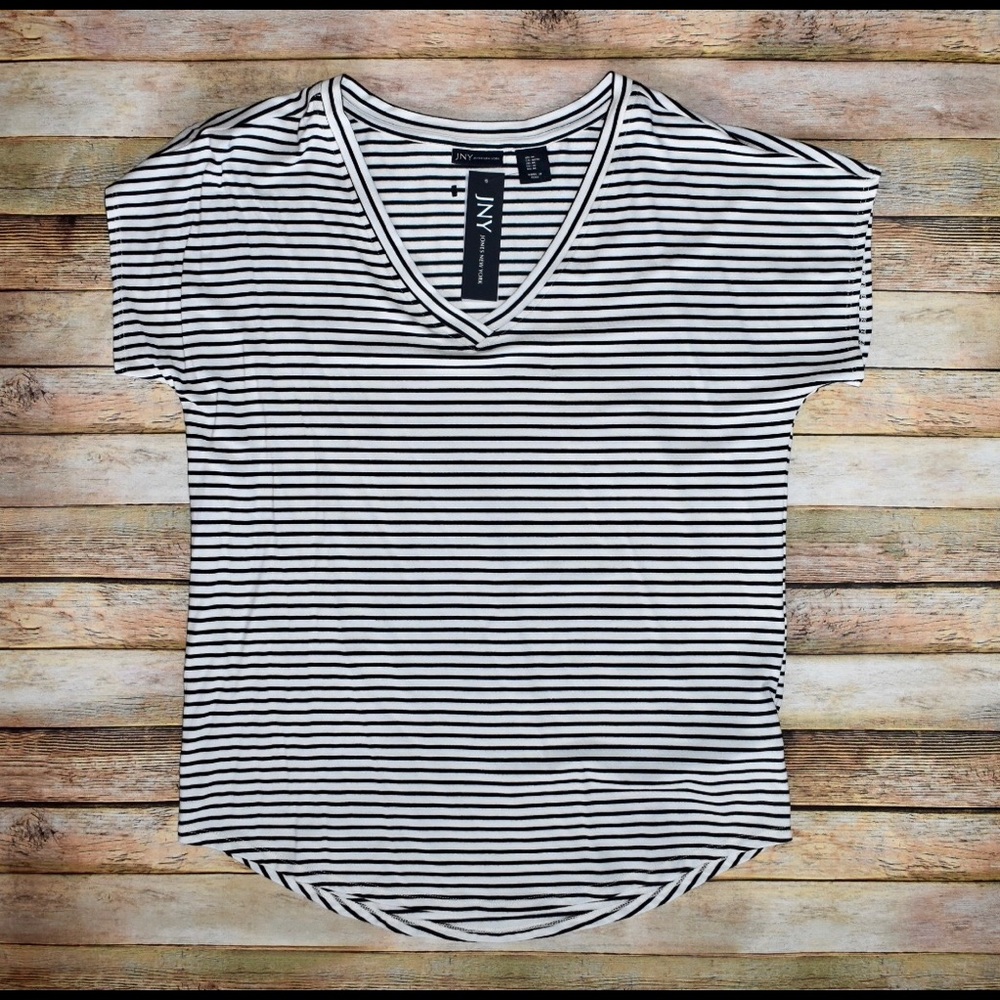 NWT Jones New York tee
